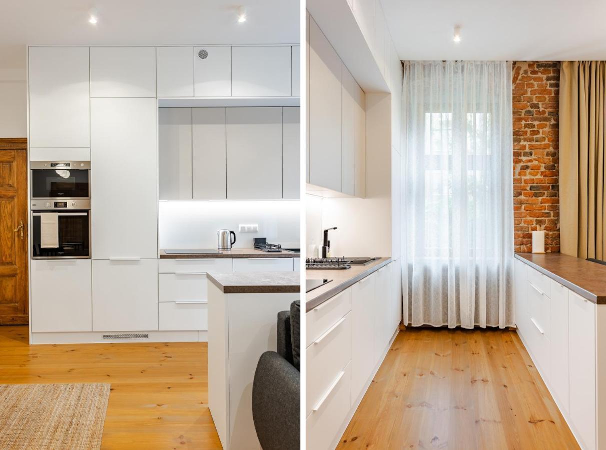 Two Bedroom Very Berry Apartment In Poznan With Desk By Noclegi Renters المظهر الخارجي الصورة
