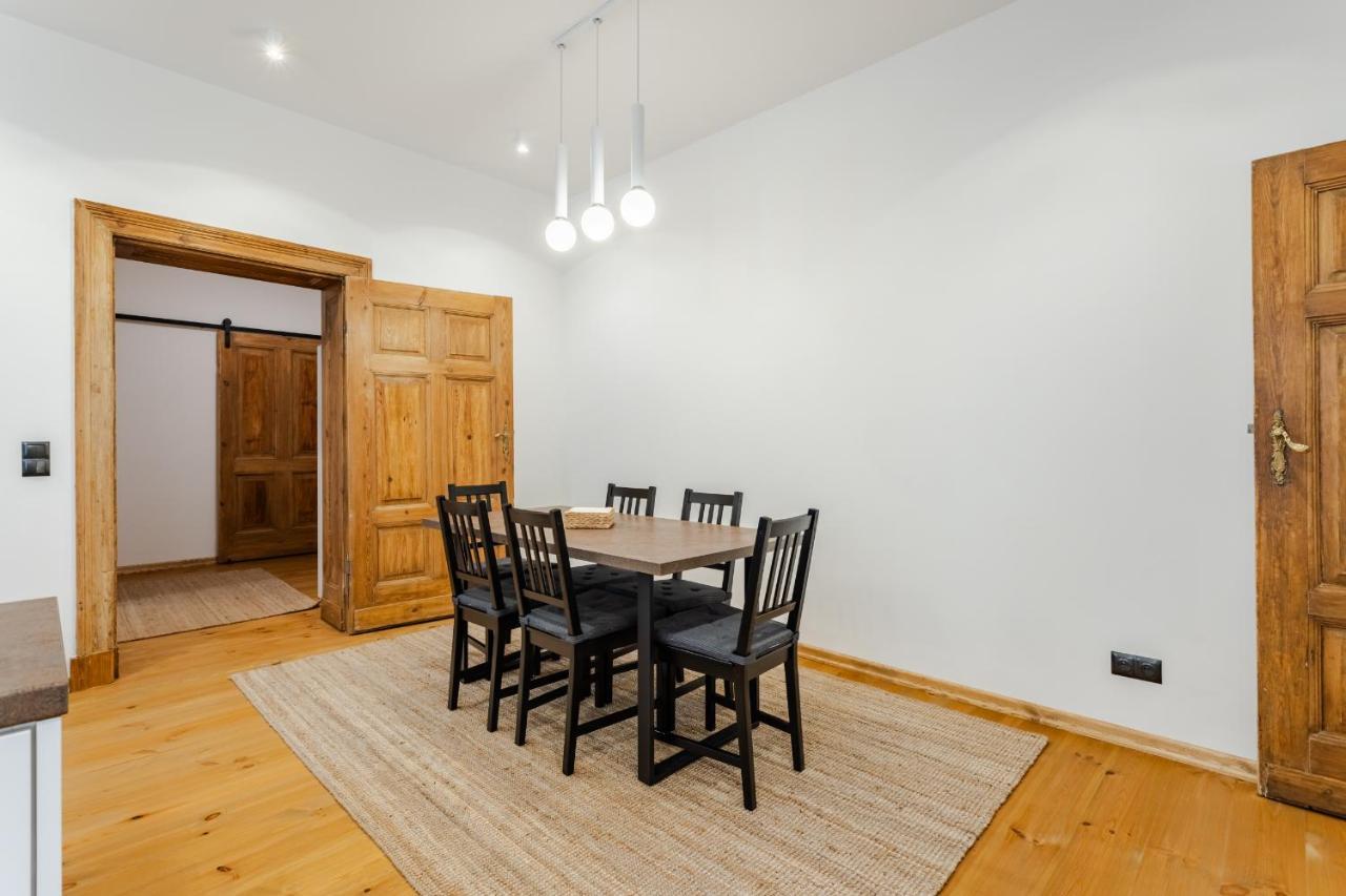 Two Bedroom Very Berry Apartment In Poznan With Desk By Noclegi Renters المظهر الخارجي الصورة